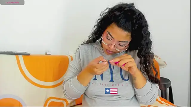 Snapshot of moana_taylor chatting on 1, 5, 2026 moana taylor online show from 1, 5, 2026