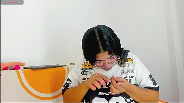 Snapshot of moana_taylor chatting on 3, 5, 2026 moana taylor online show from 3, 5, 2026