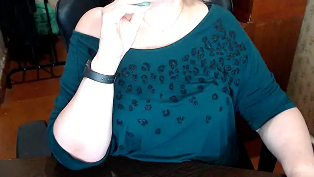Snapshot of AlisaHot55 chatting on 27, 5, 2026 AlisaHot55 online show from 27, 5, 2026