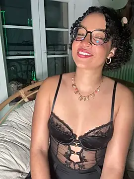 Snapshot of Lauyako chatting on 15, 5, 2026 Lauyako online show from 15, 5, 2026