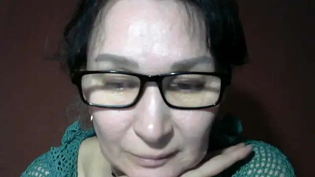 PrettyAndWild online show from 19, 4, 2026