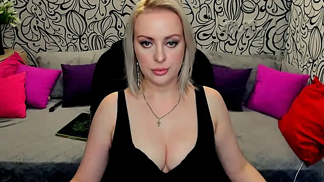 Snapshot of Hotdreamhere chatting on 11, 12, 2024 Hotdreamhere online show from 11, 12, 2024