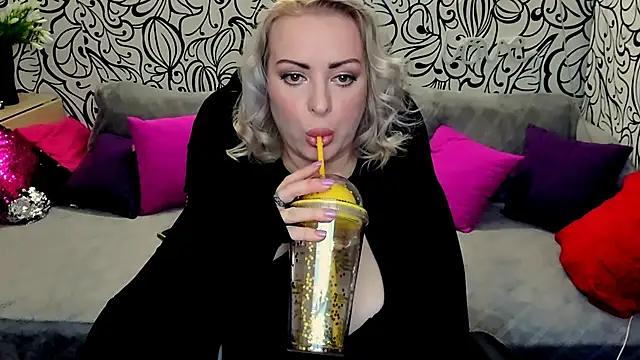 Snapshot of Hotdreamhere chatting on 5, 2, 2025 Hotdreamhere online show from 5, 2, 2025