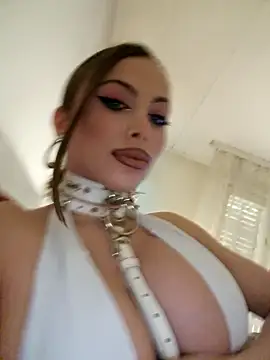 TamaraSavage online show from 12, 1, 2025