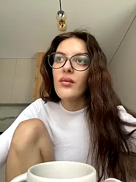 little belucci online show from 11, 10, 2025