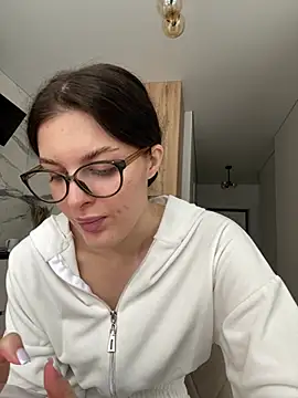 Snapshot of little_belucci chatting on 9, 1, 2026 little belucci online show from 9, 1, 2026
