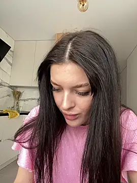 Snapshot of little_belucci chatting on 5, 3, 2026 little belucci online show from 5, 3, 2026