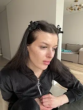 Snapshot of little_belucci chatting on 29, 5, 2026 little belucci online show from 29, 5, 2026