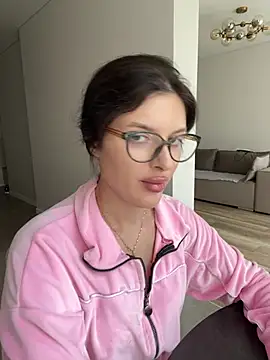 Snapshot of little_belucci chatting on 17, 6, 2026 little belucci online show from 17, 6, 2026