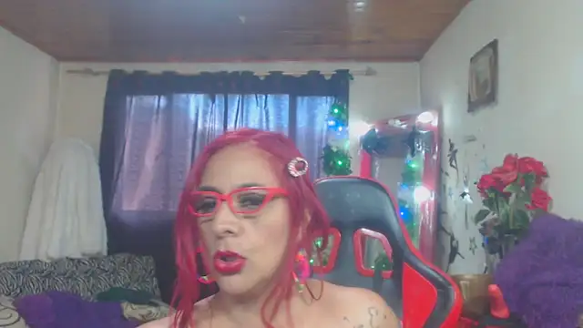 Snapshot of AlexaBigBoobss chatting on 19, 12, 2024 AlexaBigBoobss online show from 19, 12, 2024