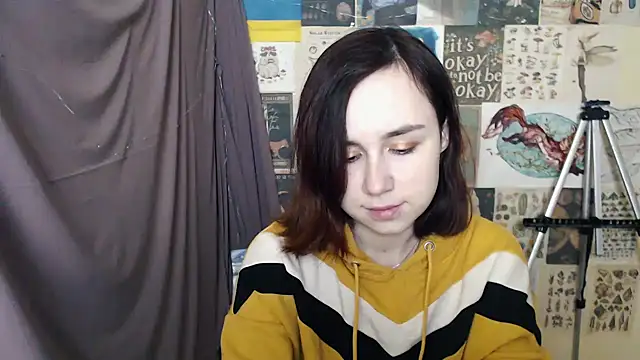 Snapshot of VeryVeryVeryShy_ chatting on 7, 2, 2025 VeryVeryVeryShy online show from 7, 2, 2025