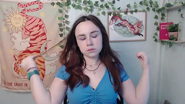 Snapshot of VeryVeryVeryShy_ chatting on 23, 7, 2026 VeryVeryVeryShy online show from 23, 7, 2026