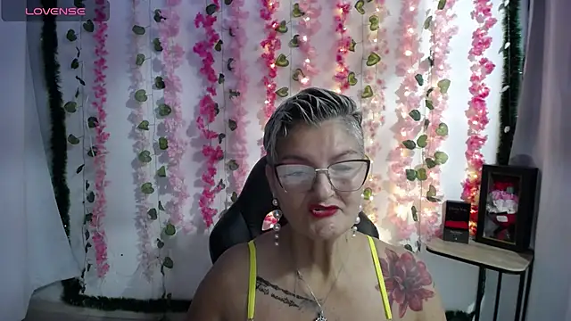 bety-cum2 online show from 12, 2, 2025