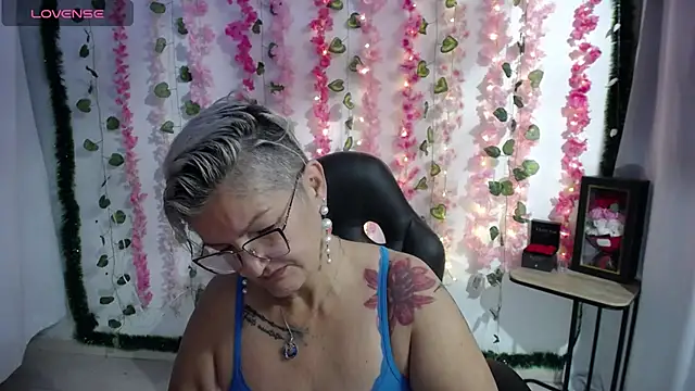 bety-cum2 online show from 13, 2, 2025