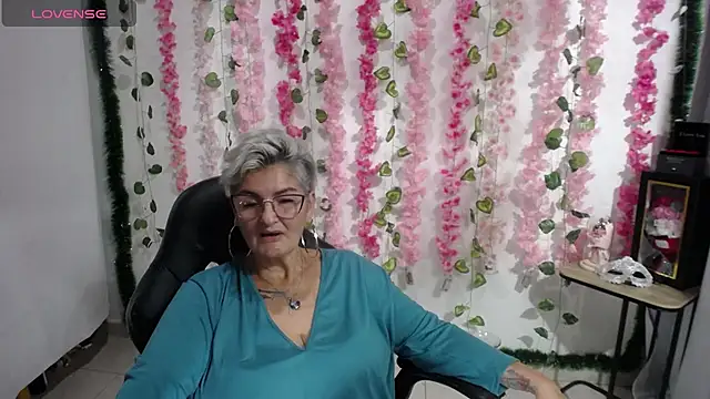 bety-cum2 online show from 22, 2, 2025