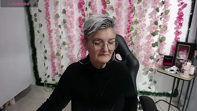 bety-cum2 online show from 2, 3, 2025