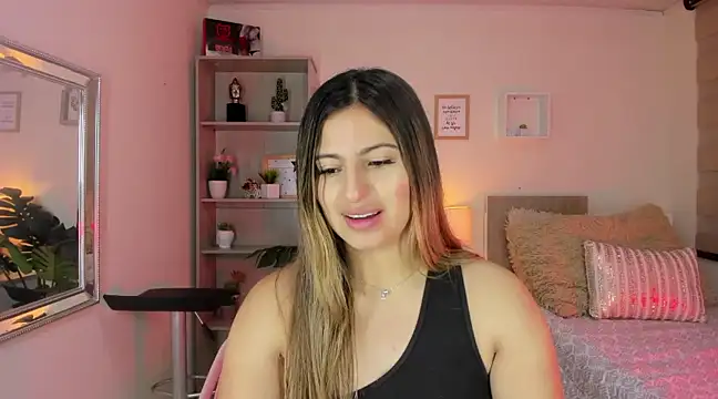 Snapshot of little_antonela chatting on 28, 12, 2024 little antonela online show from 28, 12, 2024