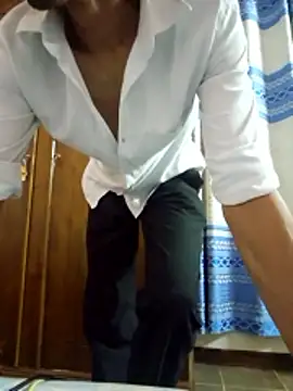 Snapshot of RikzAdam chatting on 7, 6, 2026 RikzAdam online show from 7, 6, 2026