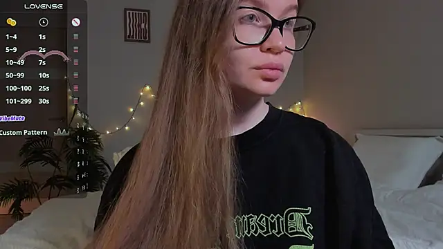 Snapshot of Virtual_Girll chatting on 23, 10, 2025 Virtual Girll online show from 23, 10, 2025