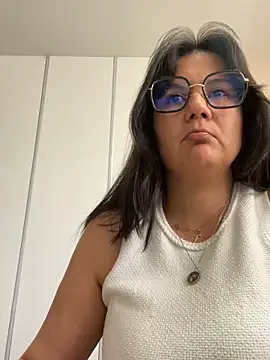 SWEETLILY18 online show from 18, 2, 2025