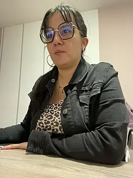 SWEETLILY18 online show from 20, 2, 2025