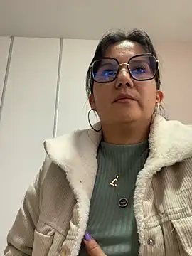 SWEETLILY18 online show from 14, 3, 2025