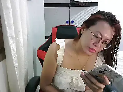 Snapshot of crizzybel chatting on 13, 9, 2025 crizzybel online show from 13, 9, 2025
