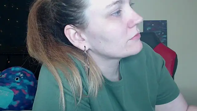 Snapshot of ToxicLilly chatting on 2, 12, 2024 ToxicLilly online show from 2, 12, 2024