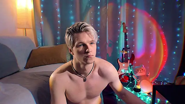 Breston Sweet online show from 17, 12, 2025