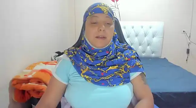 Leylafourniert online show from 10, 2, 2025