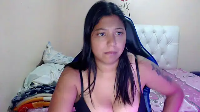 Leylafourniert online show from 30, 10, 2025