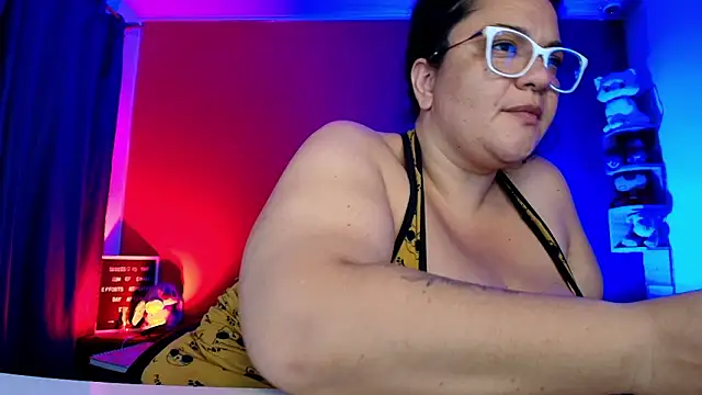 lulubigtitts1 online show from 20, 3, 2026