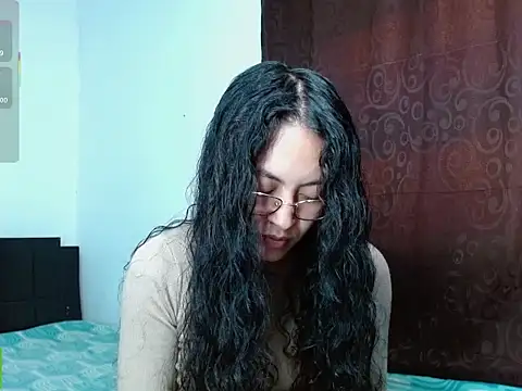 Olivia Bright online show from 17, 4, 2026