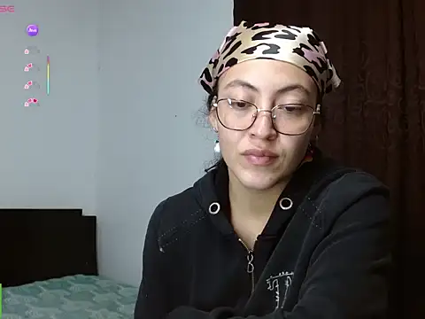 Snapshot of Olivia_Bright chatting on 18, 5, 2026 Olivia Bright online show from 18, 5, 2026