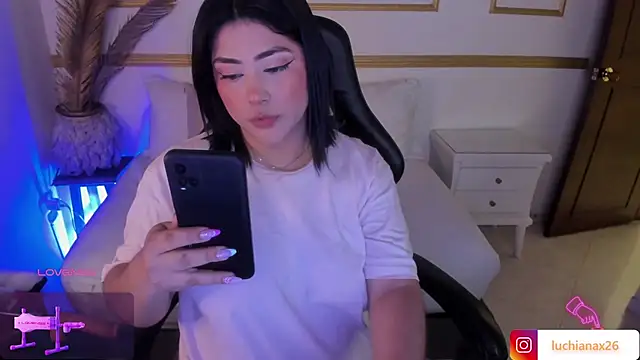 lucy26  online show from 26, 2, 2025