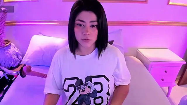 lucy26  online show from 13, 9, 2025