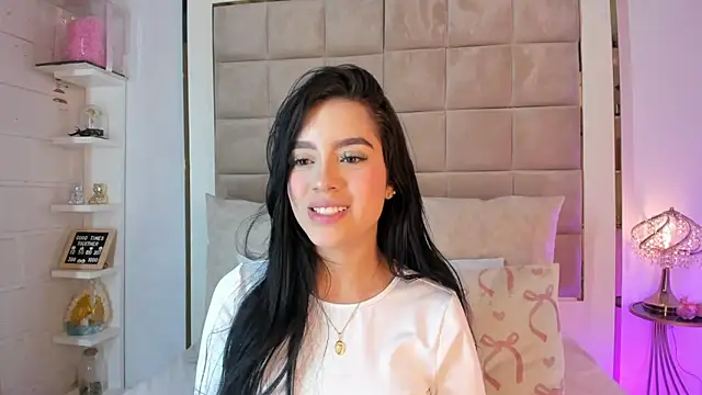 Victoria adaams online show from 28, 1, 2025