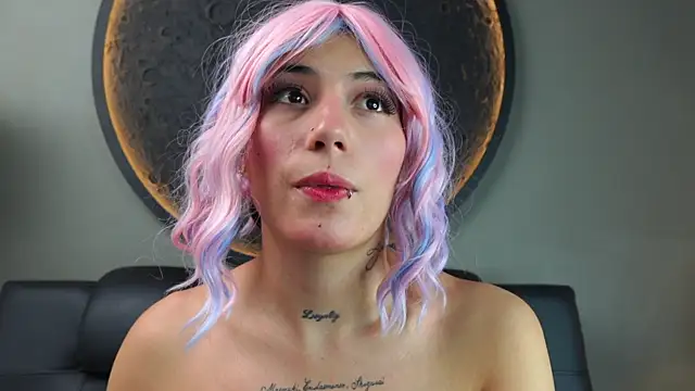 Snapshot of miss_sharlotte18 chatting on 4, 2, 2026 miss sharlotte18 online show from 4, 2, 2026