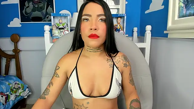 Snapshot of miss_vaiolette chatting on 15, 1, 2025 miss vaiolette online show from 15, 1, 2025