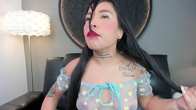 Snapshot of miss_vaiolette chatting on 17, 1, 2025 miss vaiolette online show from 17, 1, 2025