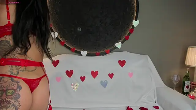 Snapshot of miss_vaiolette chatting on 14, 2, 2025 miss vaiolette online show from 14, 2, 2025
