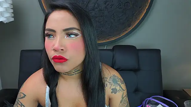 Snapshot of miss_vaiolette chatting on 24, 9, 2025 miss vaiolette online show from 24, 9, 2025
