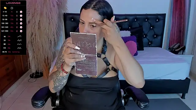 Bianka olivetto021 online show from 10, 1, 2025