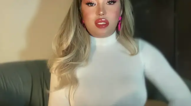Snapshot of BigDominaMia chatting on 30, 12, 2024 BigDominaMia online show from 30, 12, 2024