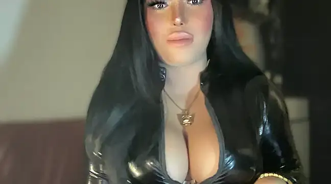 Snapshot of BigDominaMia chatting on 24, 2, 2025 BigDominaMia online show from 24, 2, 2025