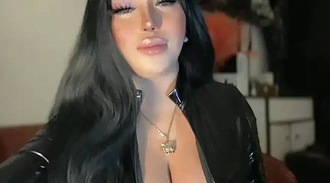 Snapshot of BigDominaMia chatting on 26, 2, 2025 BigDominaMia online show from 26, 2, 2025