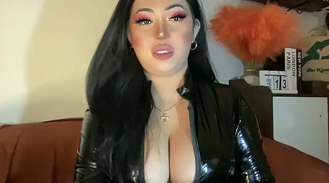 Snapshot of BigDominaMia chatting on 13, 3, 2025 BigDominaMia online show from 13, 3, 2025
