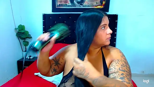 Edithxxx1 online show from 16, 4, 2026