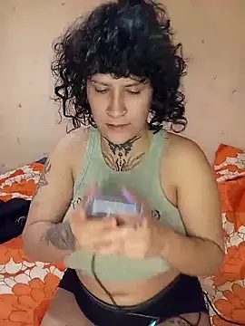 Snapshot of callmelouve chatting on 15, 2, 2026 callmelouve online show from 15, 2, 2026