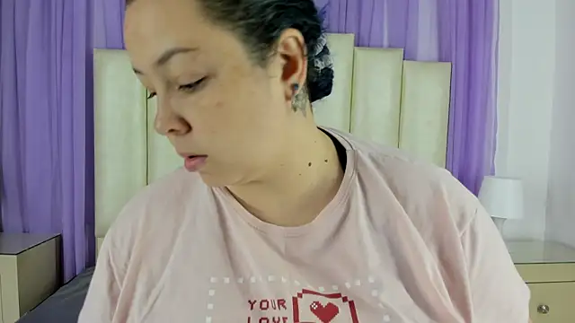 Snapshot of mollieblue69 chatting on 12, 12, 2024 mollieblue69 online show from 12, 12, 2024